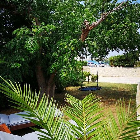 Holiday House Tara วีร์ ภายนอก รูปภาพ
